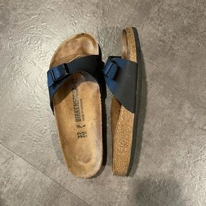 Black leather Madrid Birkenstock Sandals (size 37)